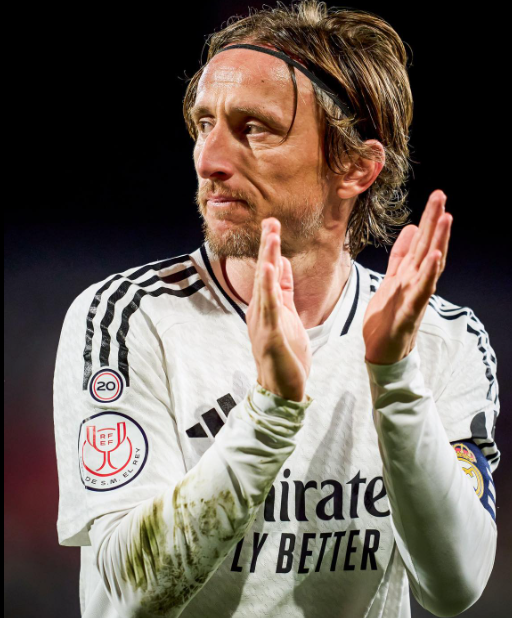 Fans React: Emotional Tributes Pour In