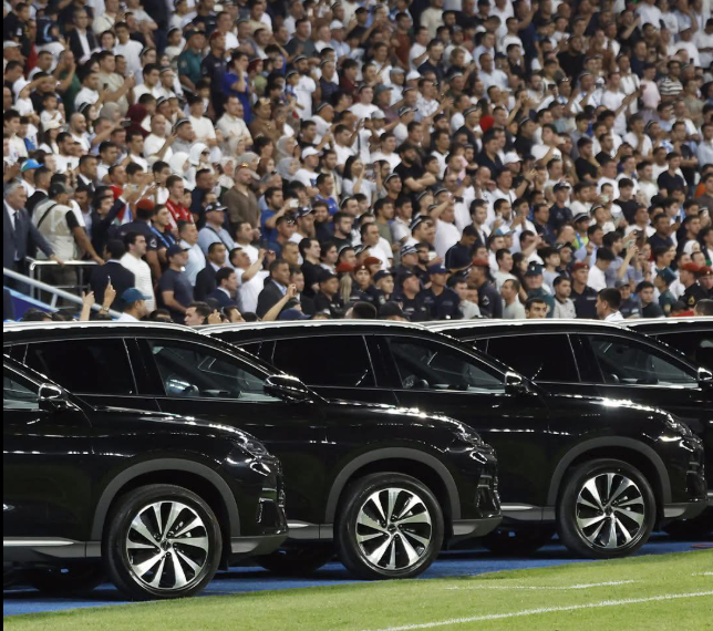 Uzbekistan players gifted cars