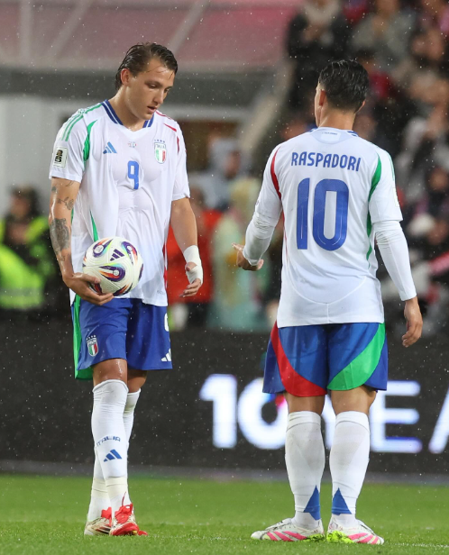 Italy Collapse A Crisis Brewing for the Azzurri?
