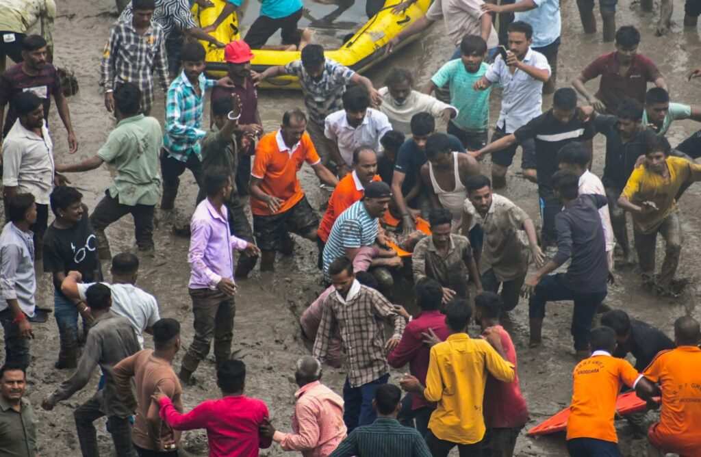 How Are Political Leaders Reacting to the Disaster?