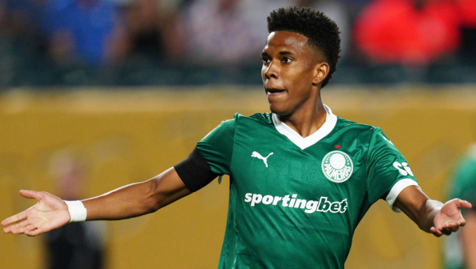 Palmeiras Equalizes with a Powerful Strike
